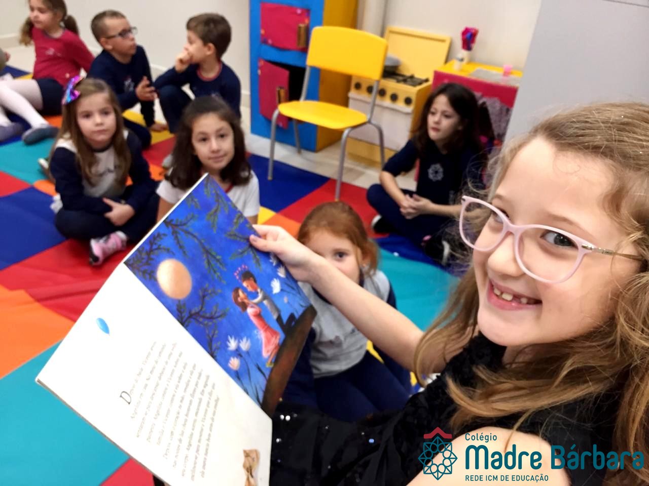 “Clarinha, A Tracinha” visita turma 11