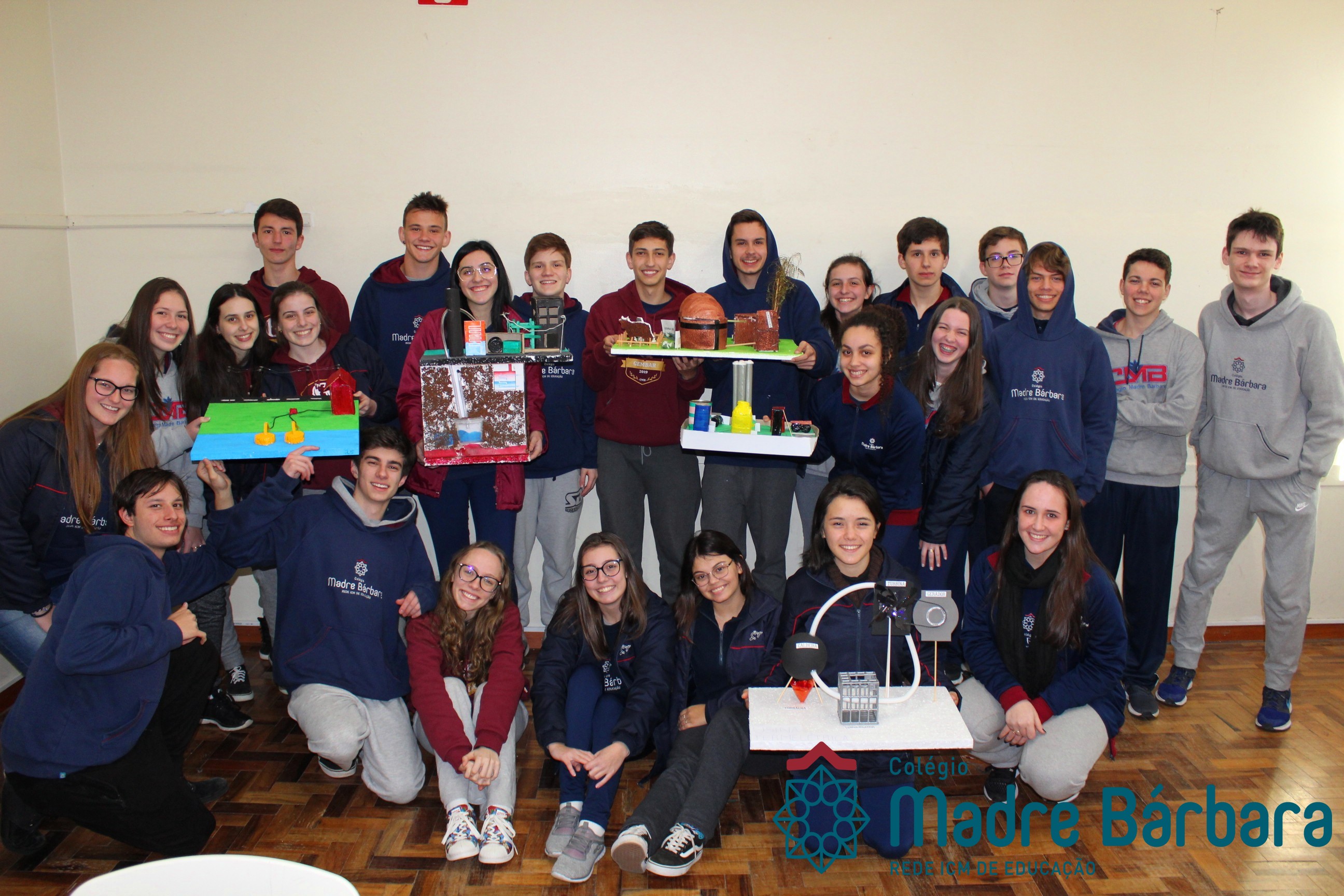Estudantes do Ensino Médio constroem maquetes de usinas de energia