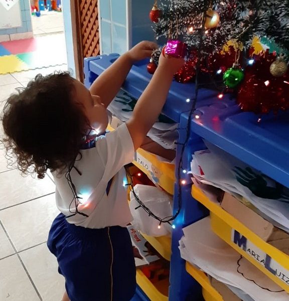 Montagem da Árvore de Natal – Maternal/Manhã – Escola Pio XII | Rede ICM de  educação
