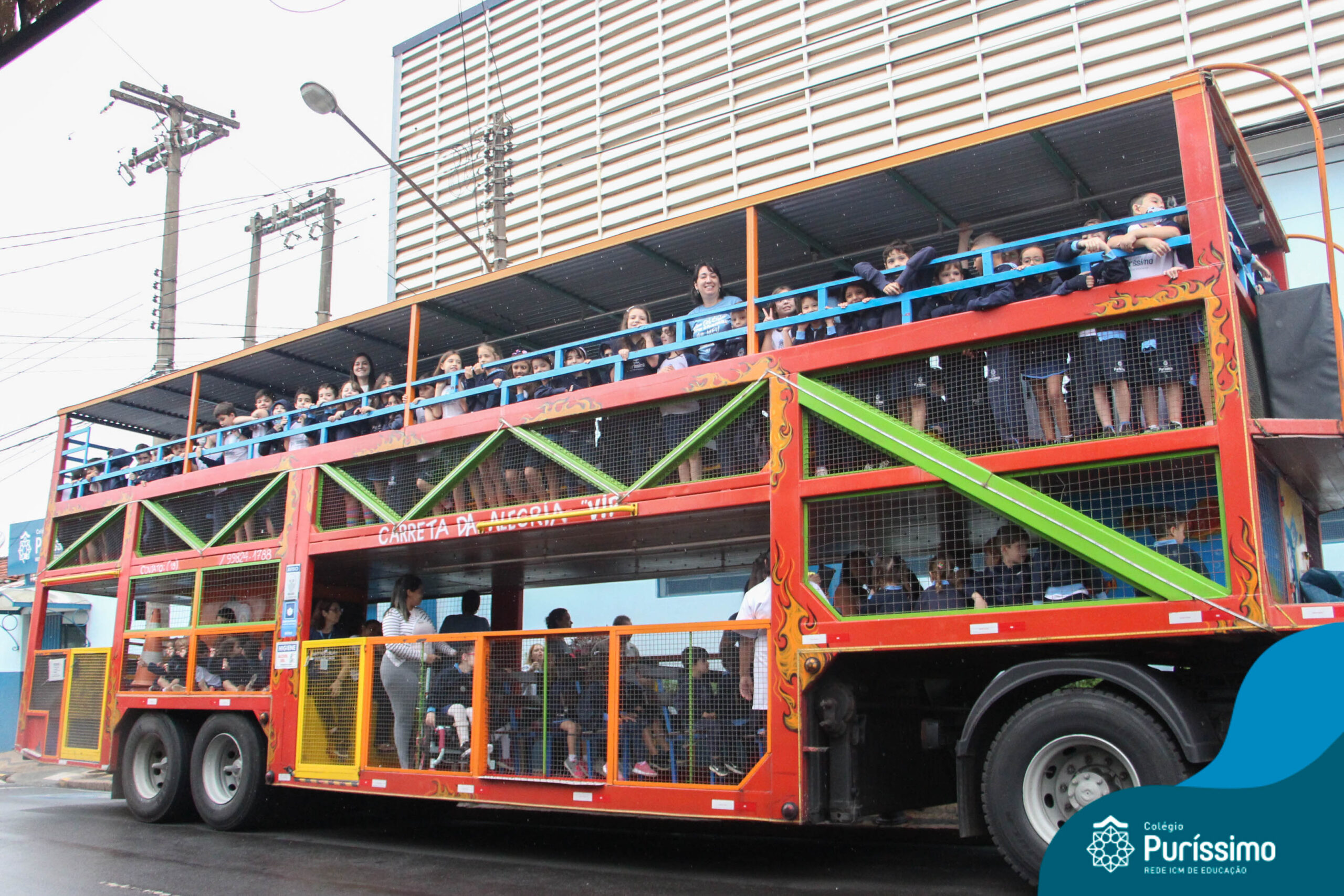 Carreta da alegria especial dia das crianca